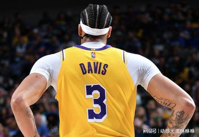 开云体育官网-TES带队取胜!,浓眉哥重要时刻大比分获胜气势如虹延续-开云体育官网